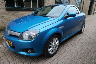 damaged passenger cars Opel Tigra TwinTop 1.8 16v Cosmo  Lage km NAP 2005/7