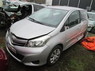 Vaurioauto  passenger cars Toyota Yaris 1,3 Lounge 2012/3