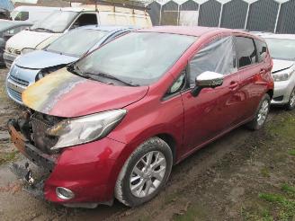 damaged passenger cars Nissan Note 1.2 N-Connect 2015/1