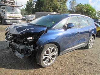 uszkodzony samochody osobowe Renault Scenic 1.8 Dci Corporate Edition 5 Seats 2020/2