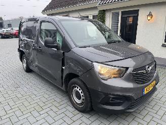 Vaurioauto  commercial vehicles Opel Combo 1.5D L1H1 Edition N.A.P PRACHTIG!!! 2022/9
