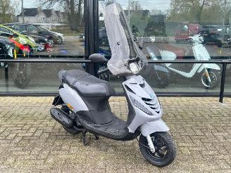 Avarii scootere Piaggio  Zip 50 4T 2013/5