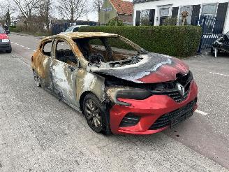 damaged passenger cars Renault Clio 1.0 TCe 2022/1