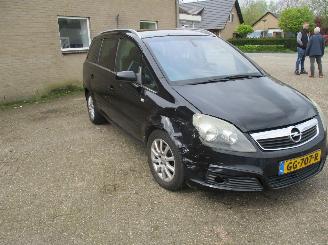 disassembly passenger cars Opel Zafira 1.6 Essentia 7 Persoons 2005/11
