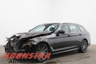 damaged commercial vehicles BMW 5-serie 5 serie Touring (G31), Combi, 2017 540i xDrive 3.0 TwinPower Turbo 24V 2018/8