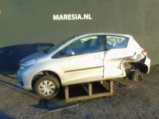 Unfall Kfz Van Toyota Yaris Yaris III (P13), Hatchback, 2010 / 2020 1.0 12V VVT-i 2013/10