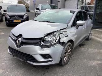 uszkodzony samochody ciężarowe Renault Clio Clio IV (5R), Hatchback 5-drs, 2012 0.9 Energy TCE 90 12V 2018/3