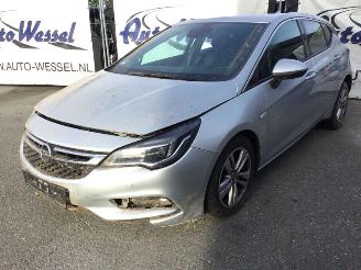 rozbiórka samochody osobowe Opel Astra 1.4 2017/2