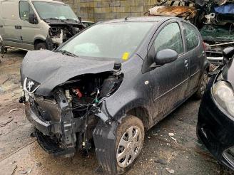 damaged commercial vehicles Peugeot 107 107, Hatchback, 2005 / 2014 1.0 12V 2011/4