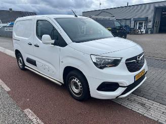 uszkodzony samochody osobowe Opel Combo 1.5D 75KW AIRCO KLIMA NAVI SCHUIFDEUR EURO6 2021/6