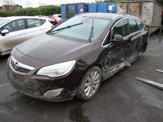 skadebil auto Opel Astra  2013/1