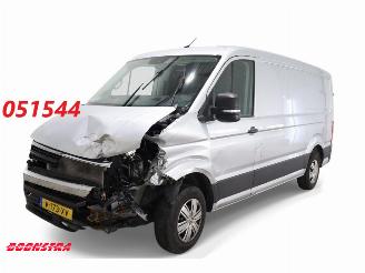 Vaurioauto  commercial vehicles Volkswagen Crafter 2.0 TDI 140 PK L3H2 (L1H1) Airco Cruise AHK 2019/4