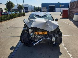 uszkodzony samochody ciężarowe Audi A1 A1 Sportback (8XA/8XF), Hatchback 5-drs, 2011 / 2018 1.0 TFSI Ultra 12V 2017/10