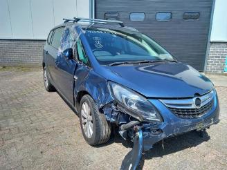 skadebil brommobiel Opel Zafira Zafira Tourer (P12), MPV, 2011 / 2019 2.0 CDTI 16V 130 Ecotec 2013/12