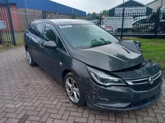 Damaged car Opel Astra Astra K Sports Tourer, Combi, 2015 / 2022 1.6 CDTI 110 16V 2016/8