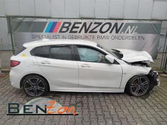 uszkodzony samochody osobowe BMW 1-serie 1 serie (F40), Hatchback, 2019 118i 1.5 TwinPower 12V 2022/7