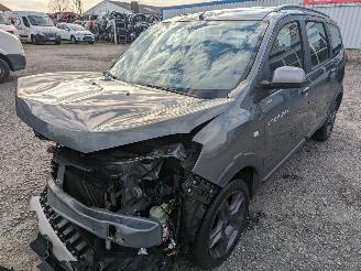 Vaurioauto  passenger cars Dacia Lodgy 1.5 DCI 2017/7