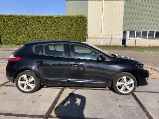 Unfall Kfz Roller Renault Mégane 5drs 12tce 85kW E5 2014/1