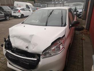 damaged campers Peugeot 208 208 I (CA/CC/CK/CL), Hatchback, 2012 / 2019 1.0 Vti 12V PureTech 2013/11