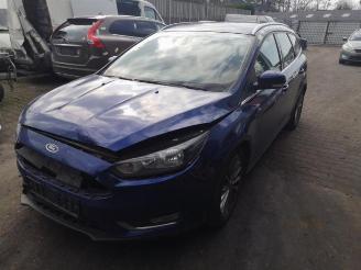 uszkodzony samochody osobowe Ford Focus Focus 3 Wagon, Combi, 2010 / 2020 1.5 TDCi 2015/5