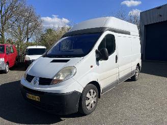 Vaurioauto  commercial vehicles Renault Trafic 2.0 DCI L2/H2 AIRCO 2007/3