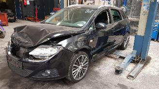 uszkodzony samochody osobowe Seat Ibiza Ibiza ST 1.2 TDI Copa 2011/8