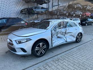 damaged passenger cars Mercedes A-klasse A 200 2020/7