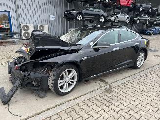 Damaged car Tesla Model S 85 D AWD 2015/6