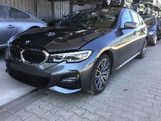 danneggiata veicoli industriali BMW 3-serie 320d 2019/12
