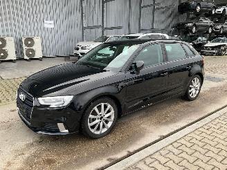uszkodzony samochody osobowe Audi A3 Sportback 2.0 TDI 2019/4