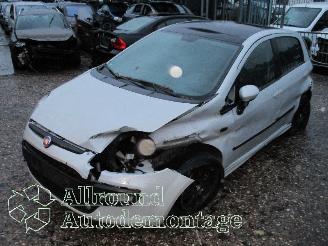 Auto incidentate Fiat Punto Punto Evo (199) Hatchback 1.3 JTD Multijet 85 16V (199.B.4000(Euro 5))=
 [62kW]  (10-2009/02-2012) 2011