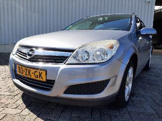 Autoverwertung Opel Astra Astra H SW (L35) Combi 1.9 CDTi 16V 150 (Z19DTH(Euro 4)) [110kW]  (09-=
2004/10-2010) 2008/2