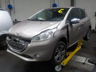 uszkodzony samochody osobowe Peugeot 208 208 I (CA/CC/CK/CL) Hatchback 1.6 Vti 16V (EP6C(5FS)) [88kW]  (03-2012=
/12-2019) 2012/6