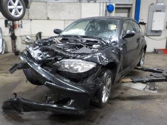 damaged passenger cars BMW 1-serie 1 serie (E81) Hatchback 3-drs 116i 2.0 16V (N43-B20A) [90kW]  (11-2008=
/12-2011) 2010