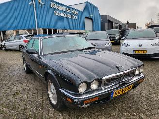 Purkuautot passenger cars Jaguar XJ EXECUTIVE 3.2 orgineel in nederland gelevert met N.A.P 1997/3