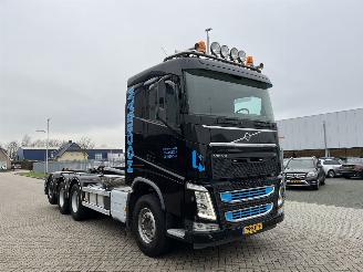 Vaurioauto  trucks Volvo FH 500 8x4  510 PK  Euro6 Haakarm 2017/9