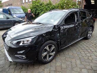 Salvage car Ford Focus Active Ecoboost Hybrid 2021/11