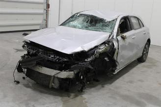uszkodzony samochody osobowe Mercedes A-klasse A 180 2021/11