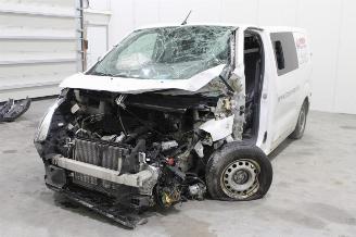 Damaged car Peugeot Expert  2020/4