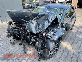 Salvage car Volkswagen Golf  2018/6