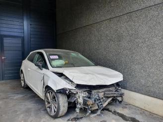 Voiture accidenté Seat Leon SC (5FC) Hatchback 3-drs 2012 1.4 TSI ACT 16V Hatchback  Benzine 1.395cc 110kW (150pk) FWD 2017/9