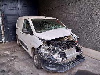 Voiture accidenté Opel Combo Combo Cargo, Van, 2018 1.5 CDTI 100 2023/6