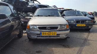 Auto da rottamare Opel Astra Astra F (53/54/58/59) Hatchback 1.6i GL/GLS (X16SZR) [55kW]  (09-1991/01-1998) 1996/10
