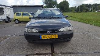 Auto da rottamare Ford Mondeo Mondeo I Hatchback 1.8i 16V (U9) (RKA) [85kW]  (02-1993/08-1996) 1994/5