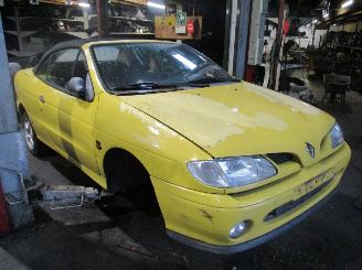 demontáž koloběžky Renault Mégane cabrio 1997/1