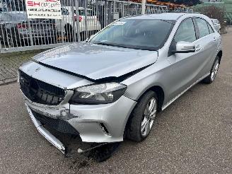 Vaurioauto  passenger cars Mercedes A-klasse  2017/1