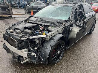 damaged passenger cars Mercedes A-klasse  2014/1