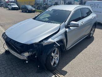 Voiture accidenté Mercedes GLA  2015/1