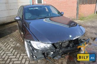 skadebil auto BMW 3-serie E90 320i 2007/2