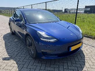 Vaurioauto  passenger cars Tesla Model 3 Long Range Dual Motor 75 kWh 2019/3